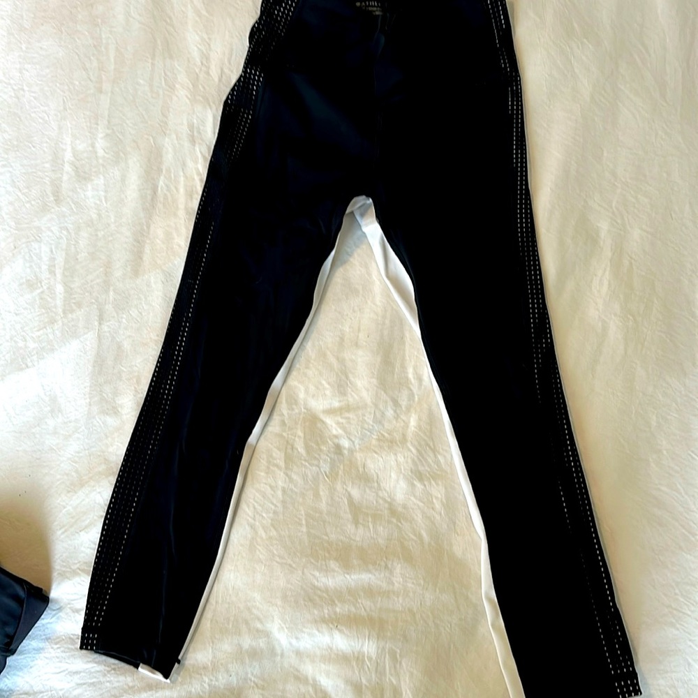 Athleta HIIT It Mesh Capris